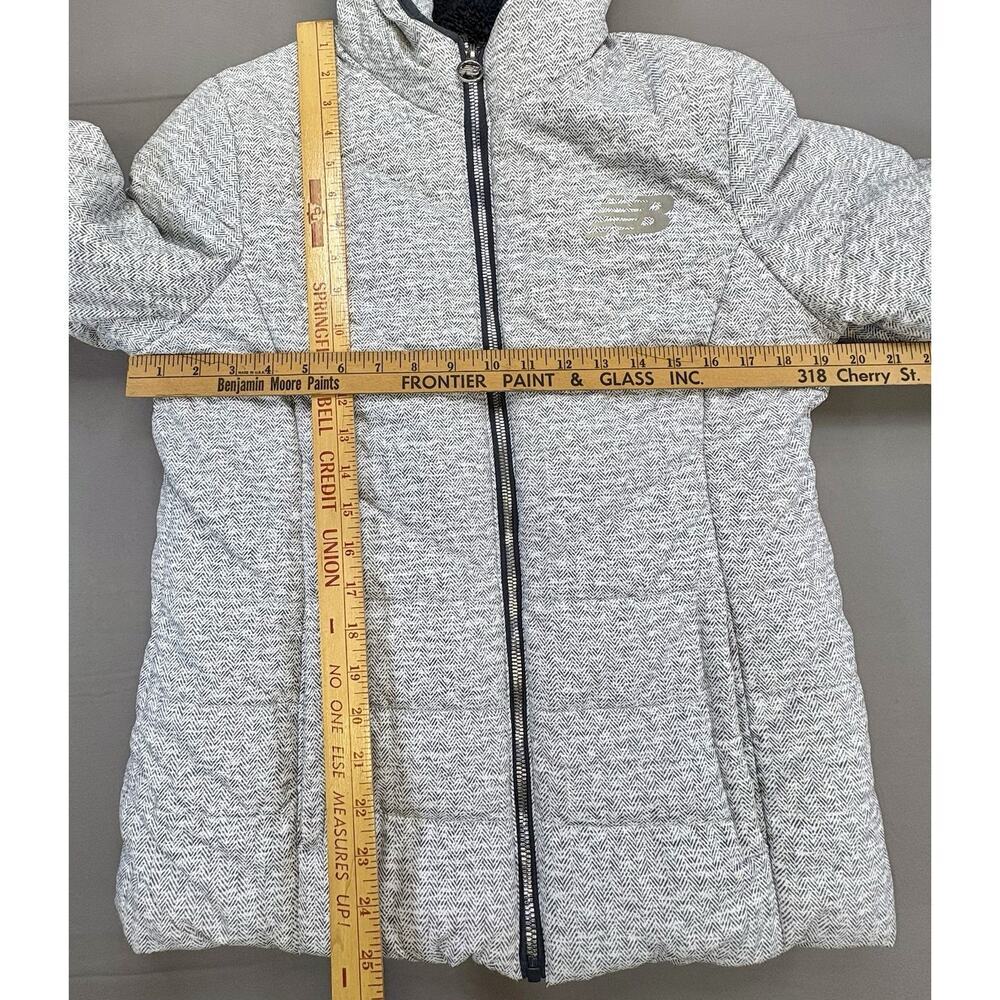 Women’s New Balance Chevron Puffer Jacket Fleece Lined Hooded Zip Front Size M - Picture 3 of 11